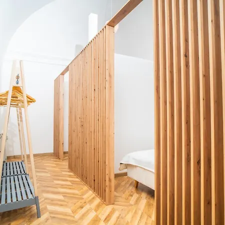 Luxapart Ii Beautiful Views With Breakfast 科希策